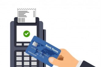 Debit Card vs Credit Card: How to Choose the Right Card for Different Expenses